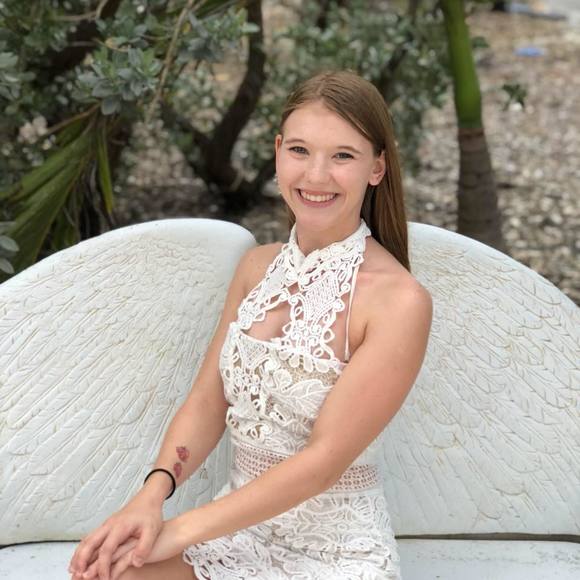 Meet your Posher, Sonia - Picture 1 of 1